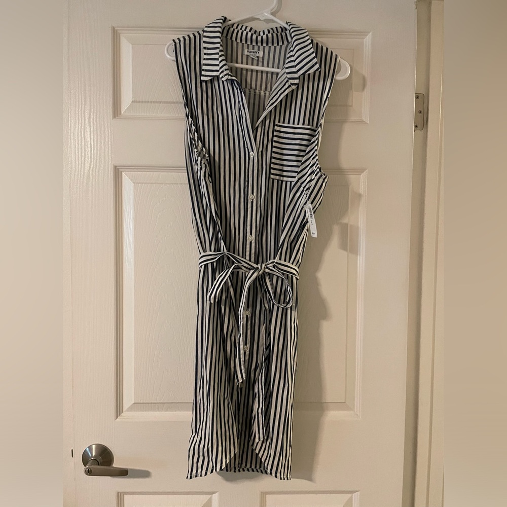 Old Navy sleeveless t-shirt dress. Blue and white striped. Size XL.